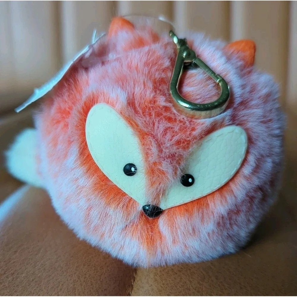 Bath & Body Works FLUFFY‎ POM FOX Hand Sanitizer  Holder Retired HTF Bag Charm